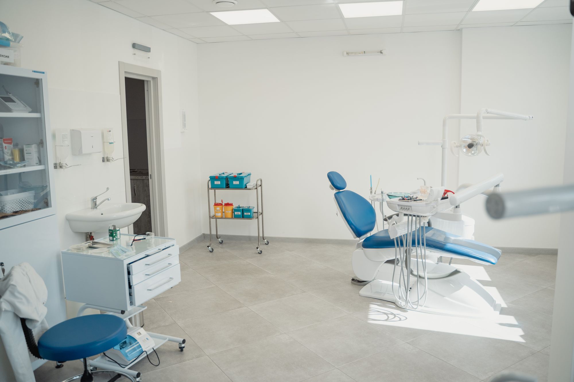 Bright modern dental treatment room